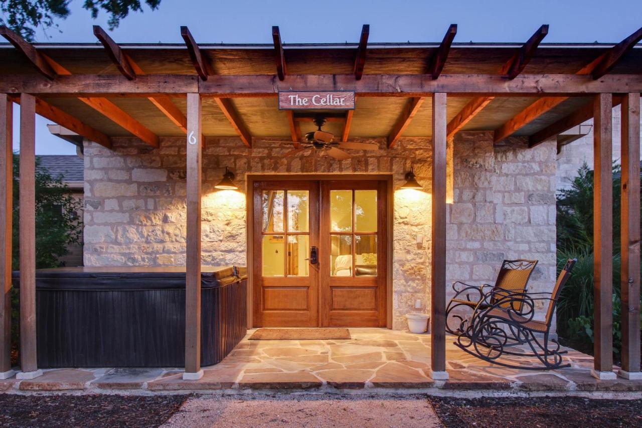 Wine Country Cottages On Main Fredericksburg Phòng bức ảnh